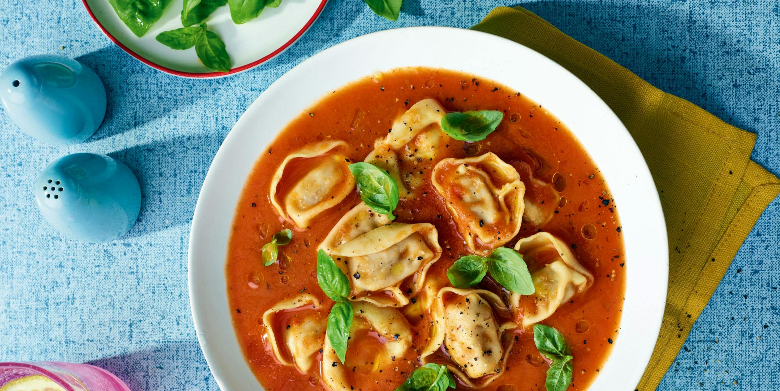 Spicy tomato, tortellini and chilli soup