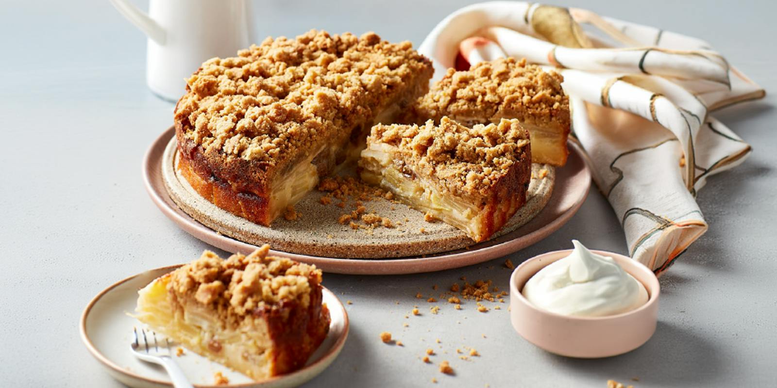 Apple pie cake