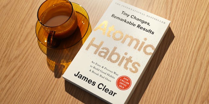 Atomic Habits by James Clear, An Easy and Proven Way to Build Good Habits  and Break Bad Ones, 9781847941831