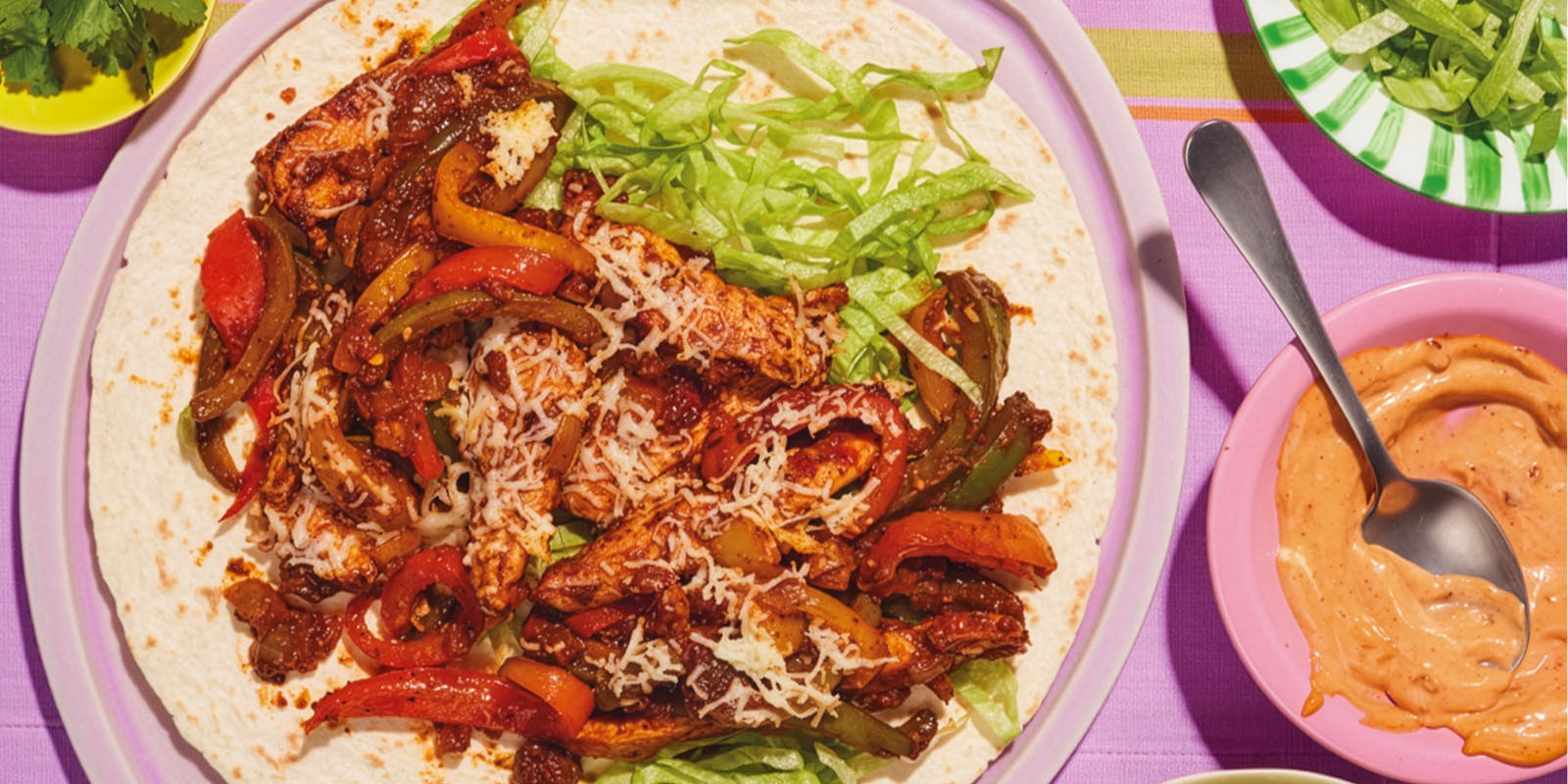 Honey-BBQ fajitas with chipotle mayo